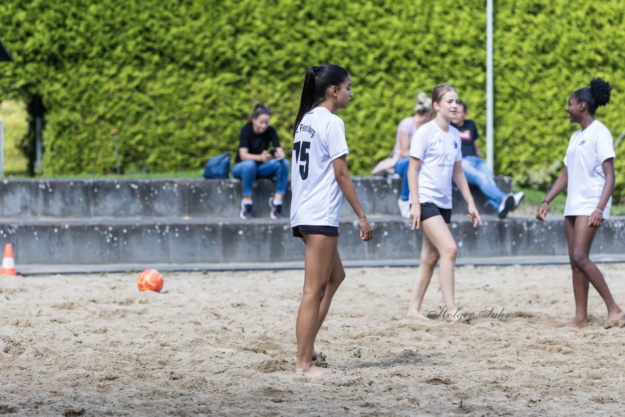 Bild 58 - wBJ/wCJ Beachsoccer Cup